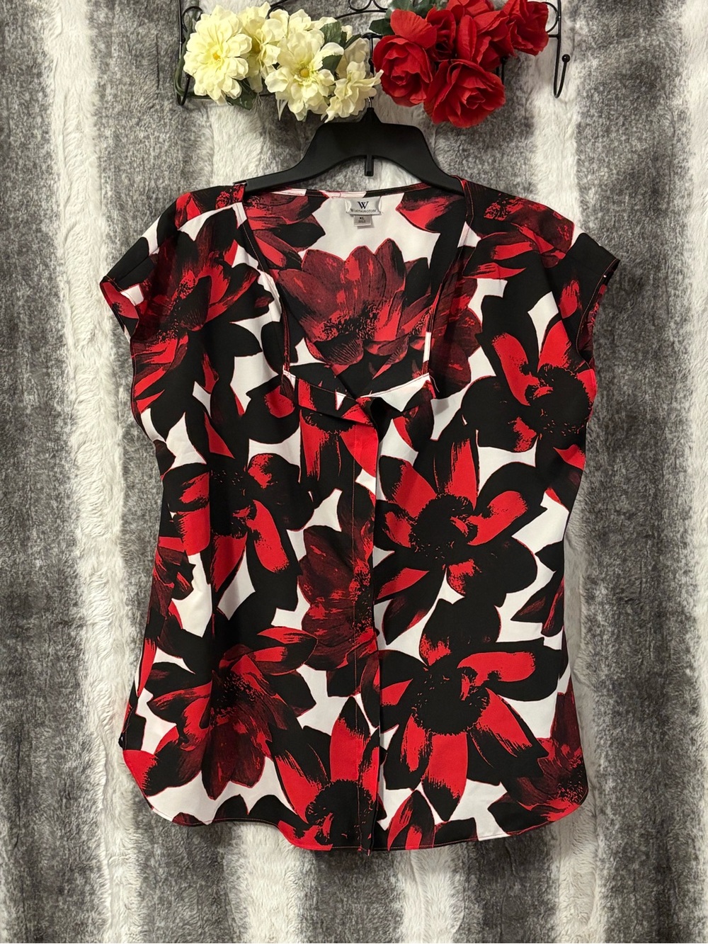 Worthington Red Black and White Floral Cap-Sleeve Blouse size XL
